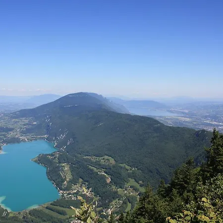 La Clairière Du Moulin Lepin-le-Lac